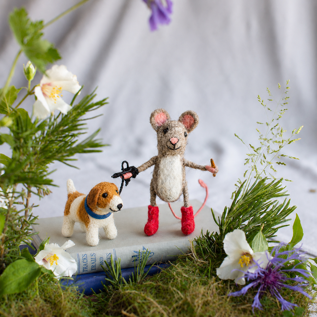 Dog Walker Mouse Sew Heart Felt