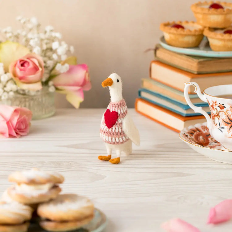 NEW Duck in Pretty Heart Jumper Sew Heart Felt
