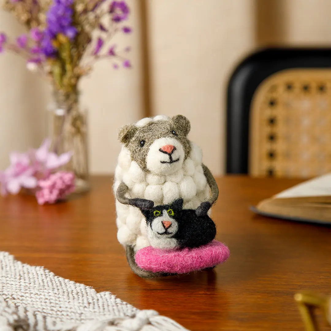NEW Resting Sheep With Pussycat Sew Heart Felt
